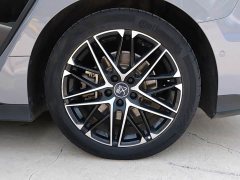 BYD 2025 Han EV 605KM Deluxe - ფოტო 8