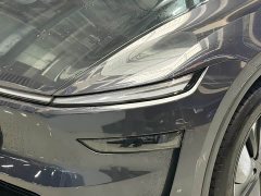Tesla Model Y Rear-Wheel Drive - ფოტო 19