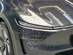 Tesla Model Y Rear-Wheel Drive - ფოტო 20