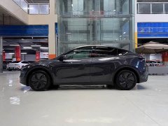 Tesla Model Y Rear-Wheel Drive - ფოტო 4