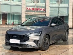 Ford Focus Sedan EcoBoost 180 Automatic Sport Edition - ფოტო 1
