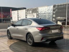 Ford Focus Sedan EcoBoost 180 Automatic Sport Edition - ფოტო 14
