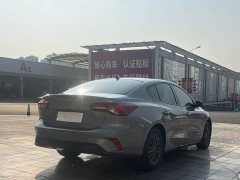 Ford Focus Sedan EcoBoost 180 Automatic Sport Edition - ფოტო 15