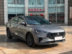 Ford Focus Sedan EcoBoost 180 Automatic Sport Edition - ფოტო 3