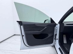 Tesla Model Y L 2025 Long Range All-Wheel Drive - ფოტო 9