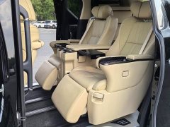 Toyota Alphard Hybrid 2.5L Premium Gold Edition - ფოტო 6