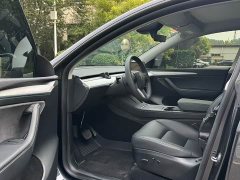 Tesla Model Y Rear-Wheel Drive - ფოტო 7