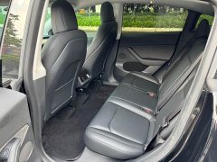 Tesla Model Y Long Range All-Wheel Drive - ფოტო 9