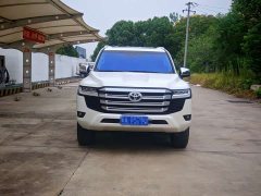 Toyota Land Cruiser (Imported) LC300 2022 3.5T Automatic - ფოტო 2
