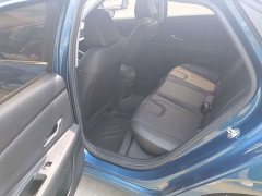 Hyundai Elantra 1.5L CVT Luxury - ფოტო 10