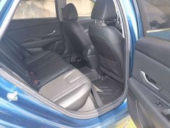 Hyundai Elantra 1.5L CVT Luxury - ფოტო 12