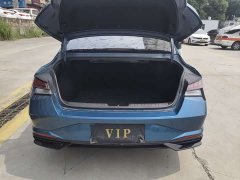Hyundai Elantra 1.5L CVT Luxury - ფოტო 17