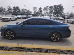Hyundai Elantra 1.5L CVT Luxury - ფოტო 8