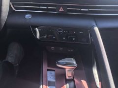 Hyundai Elantra 2022 1.5L CVT Luxury - ფოტო 13