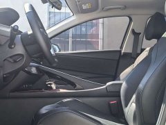 Hyundai Elantra 2022 1.5L CVT Luxury - ფოტო 9