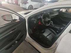 Mazda3 Axela 2020 1.5L Automatic Comfort Sunroof Edition - ფოტო 18