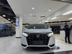 Honda Odyssey 2.0L e:HEV Luxury - ფოტო 2