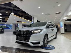 Honda Odyssey 2.0L e:HEV Luxury - ფოტო 3