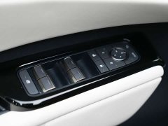 Lexus LM 500h Six-Seat Premium Edition - ფოტო 12