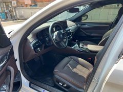 BMW 5 Series Facelift 530Li Premier M Sport Package - ფოტო 4
