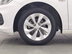 Chevrolet Cruze 325T Automatic Comfort Edition - ფოტო 17