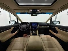 Toyota Alphard 2021 Hybrid 2.5L Premium Edition - ფოტო 10