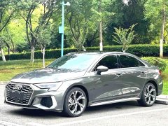 Audi A3 A3L Limousine 35 TFSI Luxury Sport - ფოტო 1