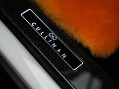 Rolls-Royce Cullinan 2020 Black Badge - ფოტო 17