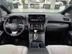 Lexus LM 2020 300h 7-Seater Elegant Edition - ფოტო 17