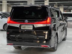 Lexus LM 2020 300h 7-Seater Elegant Edition - ფოტო 4