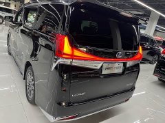 Lexus LM 2020 300h 7-Seater Elegant Edition - ფოტო 7