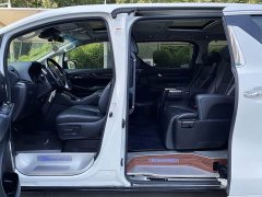 Toyota Vellfire 2021 Crown Hybrid 2.5L HV Luxury Edition - ფოტო 17