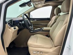 Buick GL8 New Energy Lusang Respect Edition - ფოტო 3