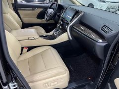 Toyota Vellfire Crown Hybrid 2.5L HV Luxury Edition - ფოტო 19