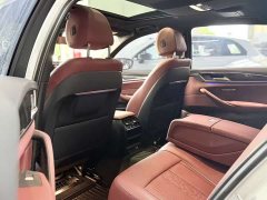 BMW 5 Series 525Li M Sport Package - ფოტო 7