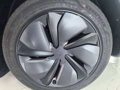 Tesla Model Y Rear-Wheel Drive - ფოტო 14