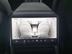 Tesla Model Y Rear-Wheel Drive - ფოტო 15