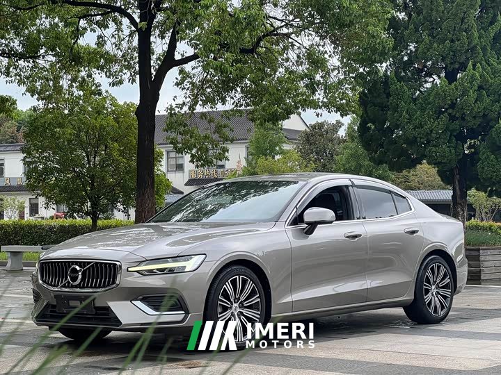 Volvo S60 T4 Smart Luxury Edition - ავტომობილი ჩინეთიდან