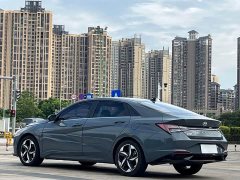 Hyundai Elantra 1.5L CVT Luxury - ფოტო 9