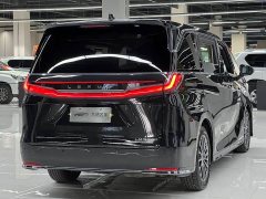 Lexus LM 500h Six-Seat Premium Edition - ფოტო 4