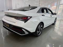 Hyundai Elantra 1.5L CVT GLX Elite - ფოტო 14