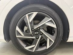 Hyundai Elantra 1.5L CVT GLX Elite - ფოტო 17