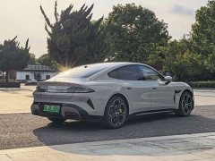 Xiaomi SU7 Rear-Wheel Drive Standard Founder Edition - ფოტო 5