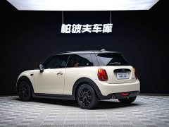 BMW MINI 1.5T COOPER Classic Edition - ფოტო 4