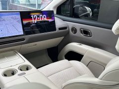 Li Auto i8 Standard Edition - ფოტო 15