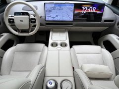 Li Auto i8 Standard Edition - ფოტო 5