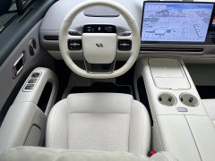 Li Auto i8 Standard Edition - ფოტო 6