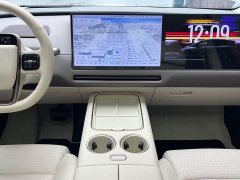 Li Auto i8 Standard Edition - ფოტო 7