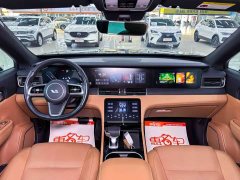 Li Auto ONE Extended Range 6-Seater - ფოტო 12