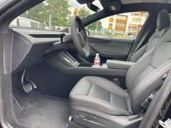 Tesla Model Y Rear-Wheel Drive - ფოტო 7